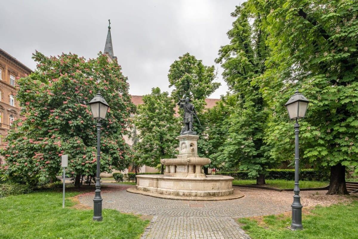 Castle View - New - Romantic Budapeste Exterior foto